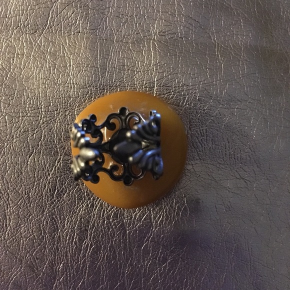 Yellow statement ring - Picture 7 of 7